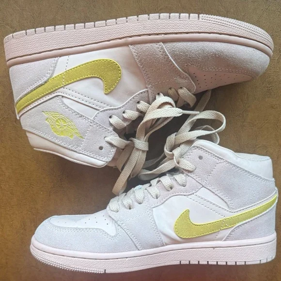 Nike Air Jordan 1 Mid SE GS Coral Stardust 5Y Women’s 6.5 Pink Gold - Picture 8 of 9